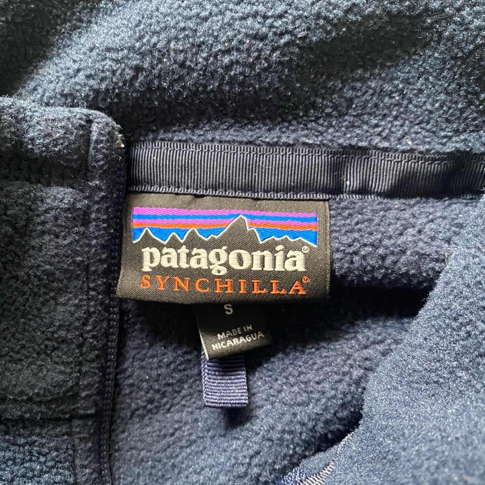 Women’s navy blue Patagonia jacket